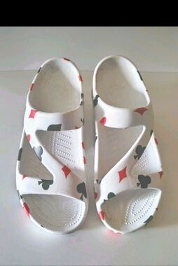 Dawgs Poker Pattern Slip On Z Strap Arch Support Sandals Women’s Size 9